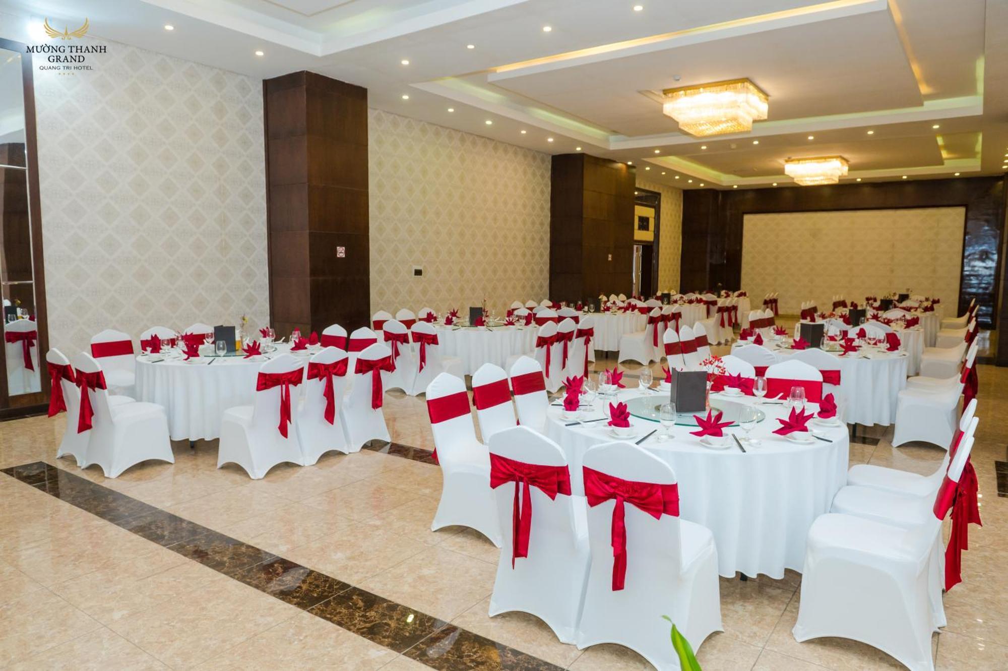 Muong Thanh Grand Quang Tri Hotel Exteriör bild