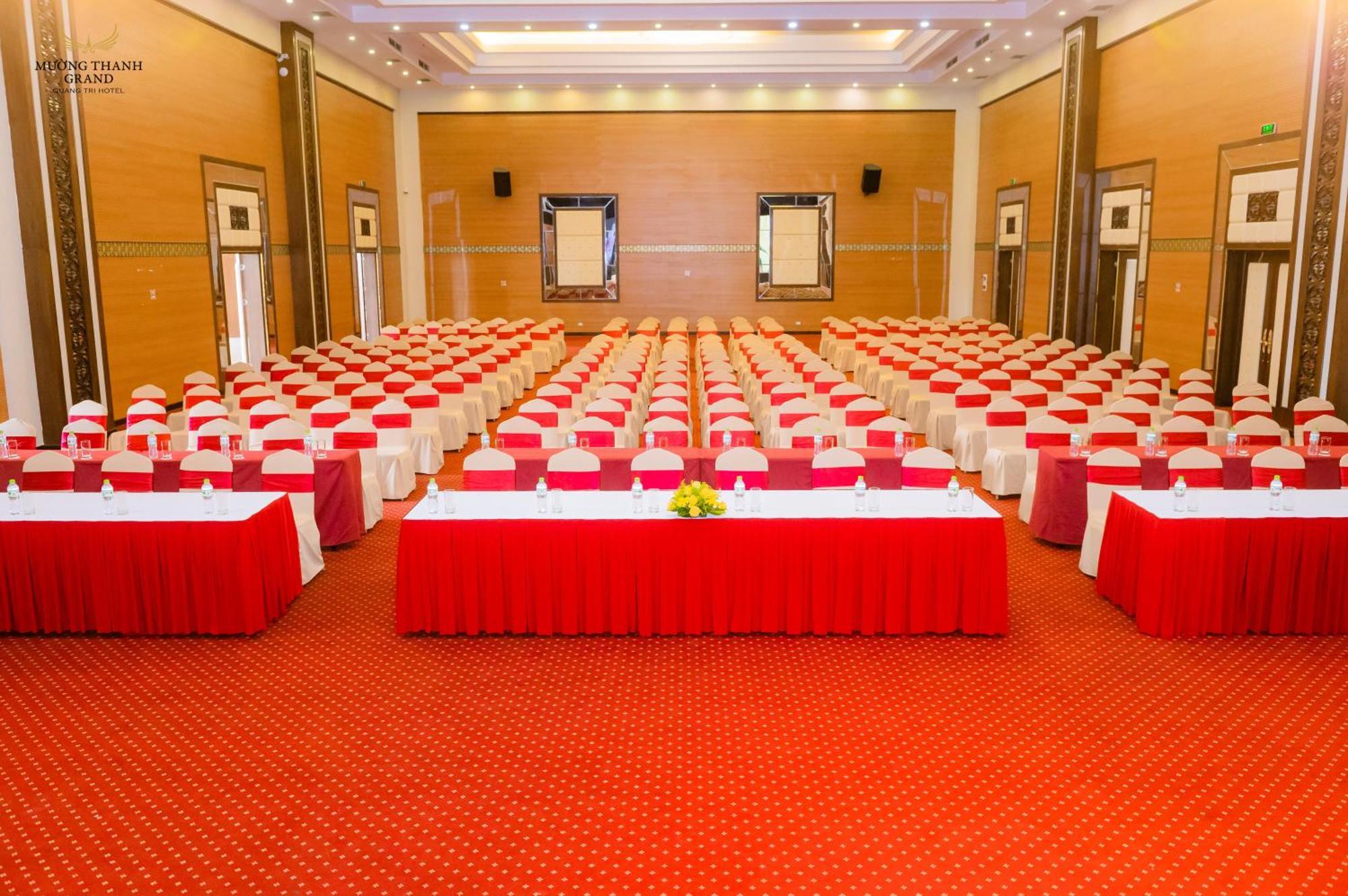 Muong Thanh Grand Quang Tri Hotel Exteriör bild
