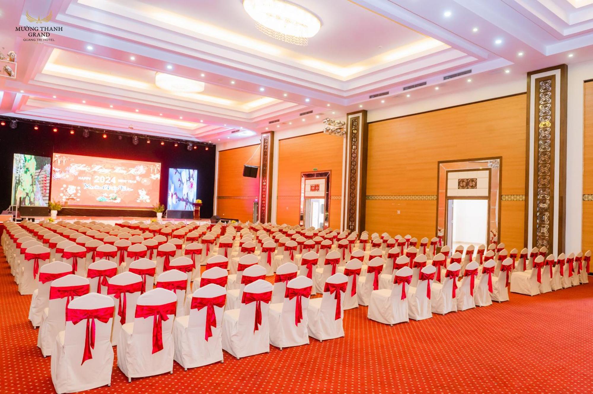 Muong Thanh Grand Quang Tri Hotel Exteriör bild
