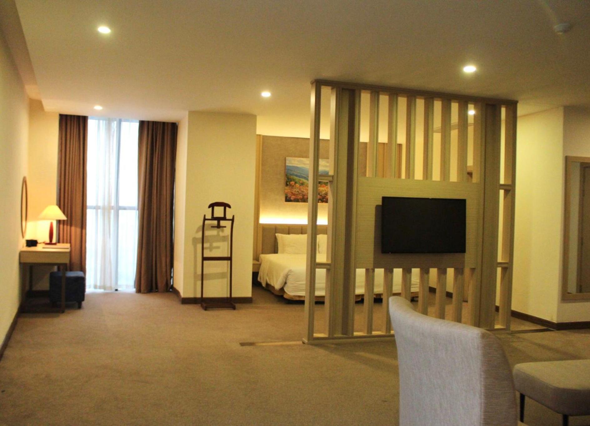 Muong Thanh Grand Quang Tri Hotel Exteriör bild