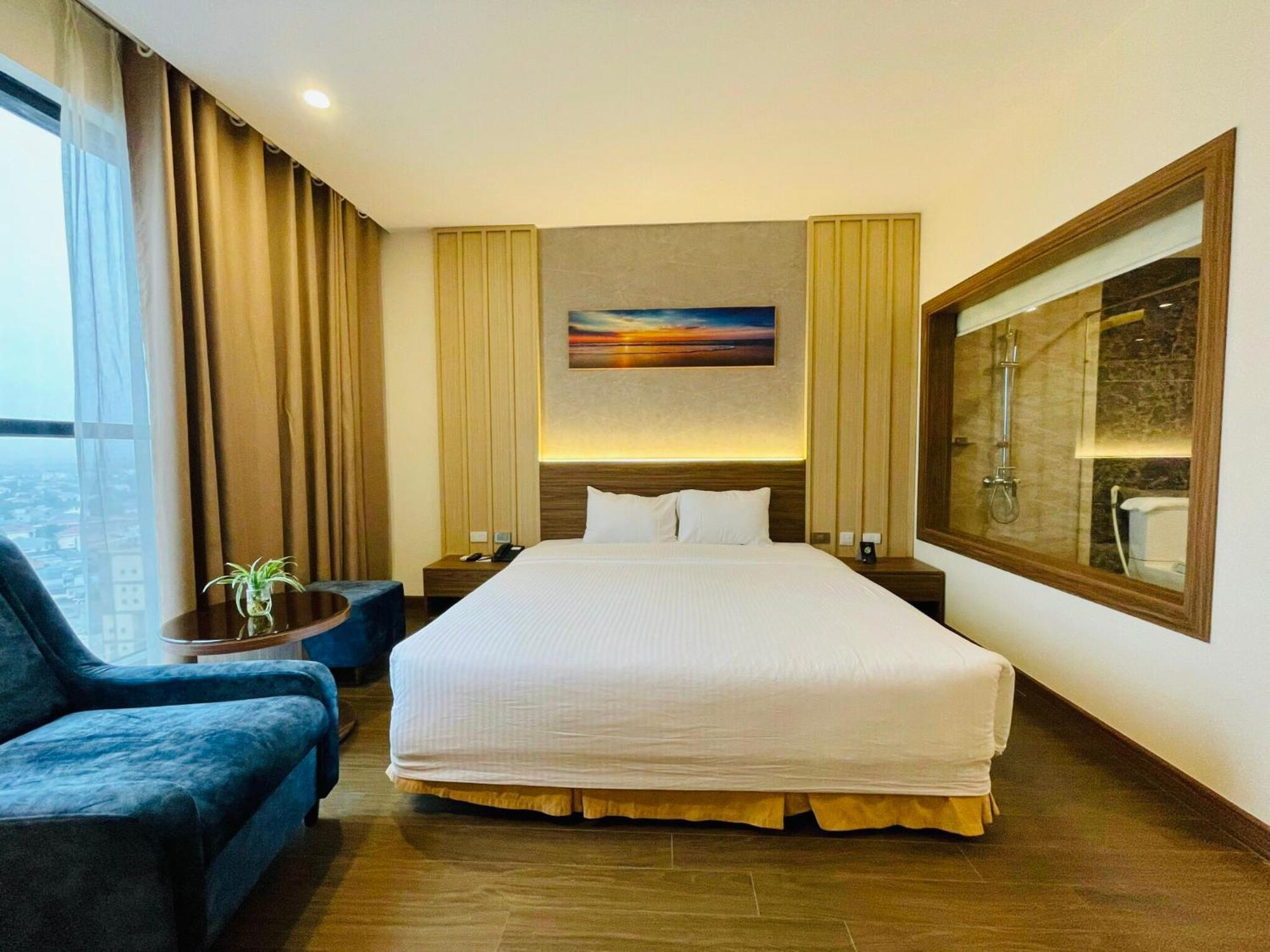 Muong Thanh Grand Quang Tri Hotel Exteriör bild