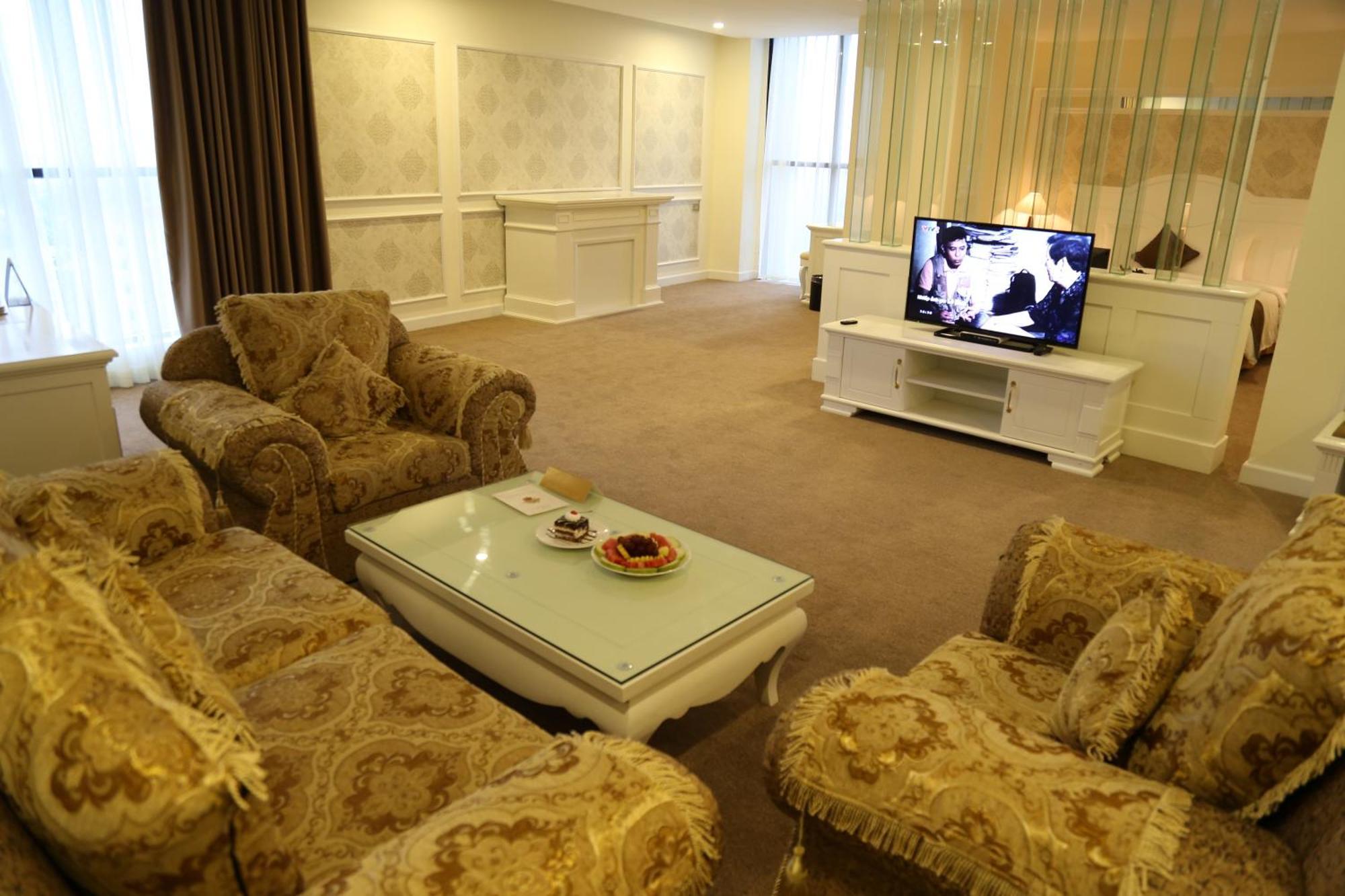 Muong Thanh Grand Quang Tri Hotel Rum bild