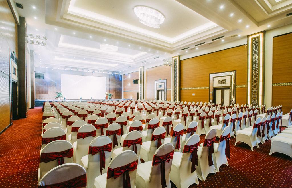 Muong Thanh Grand Quang Tri Hotel Exteriör bild