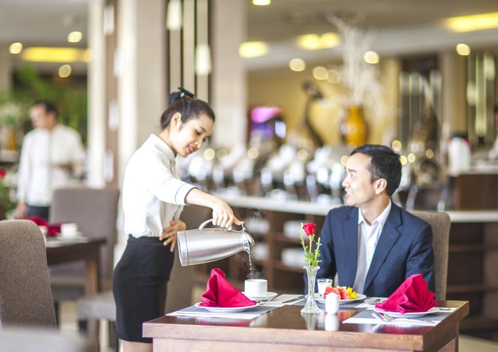 Muong Thanh Grand Quang Tri Hotel Exteriör bild